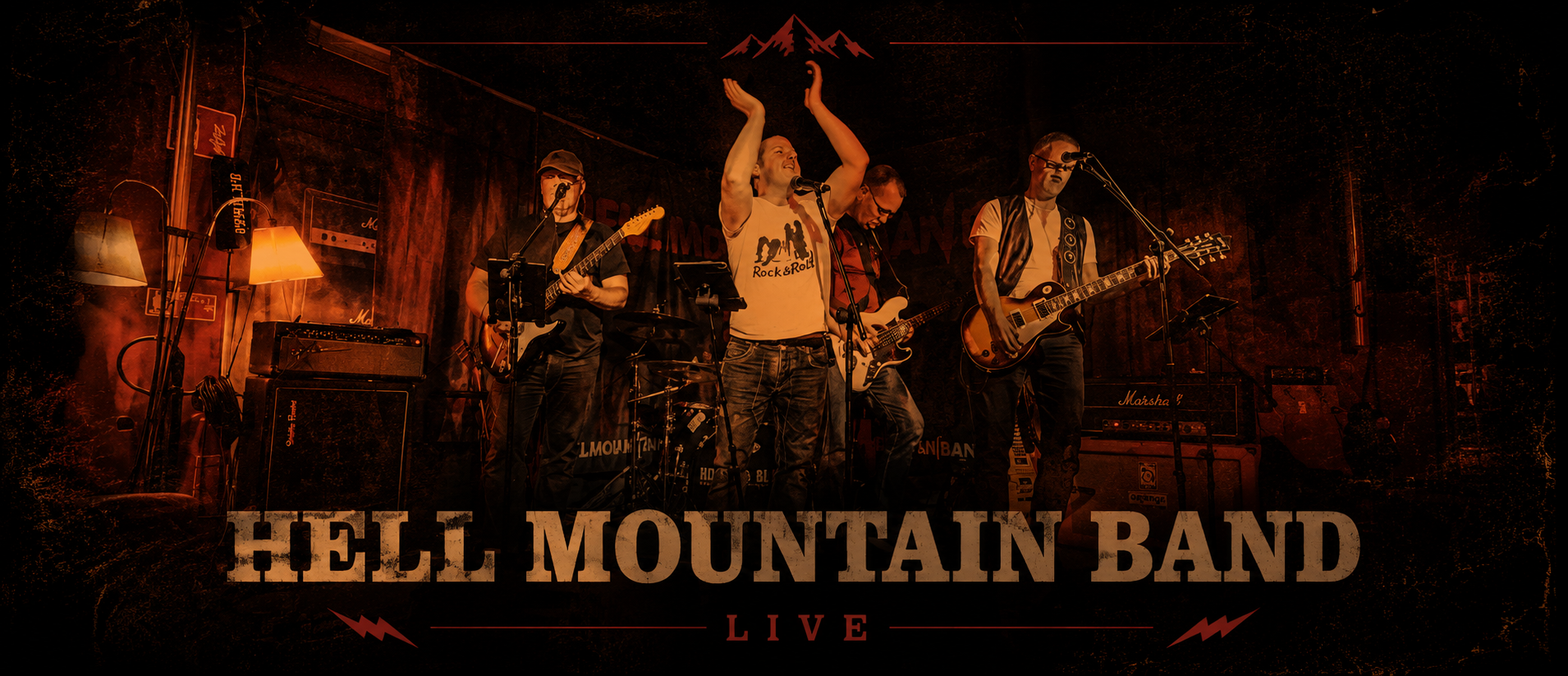 Hell Mountain Band live på scen med publik i rörelse