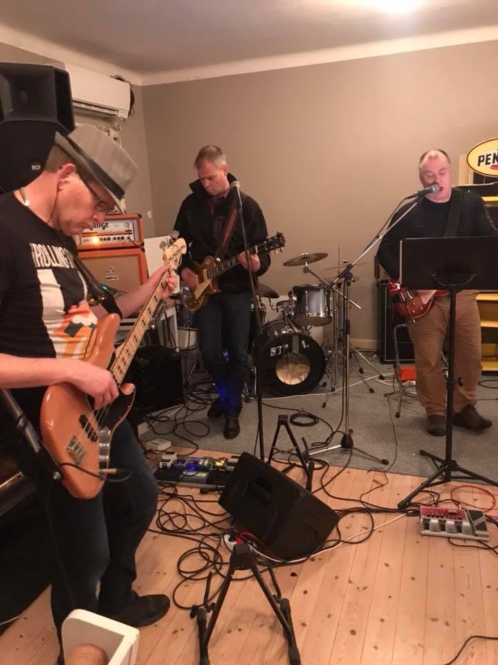 Hell Mountain Band i replokalen